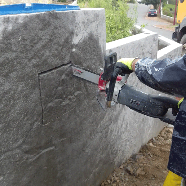 Tronçonneuse électrique à chaîne diamantée pour béton armé et matériaux de construction - ATDV E-SAW 3200W - profondeur de coupe 30 cm