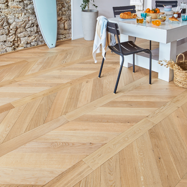 Parquet contrecollé Point de Hongrie Chêne Authentique Bois Flotté - 650,0 MM x 139 MM - ép. 14,00 MM