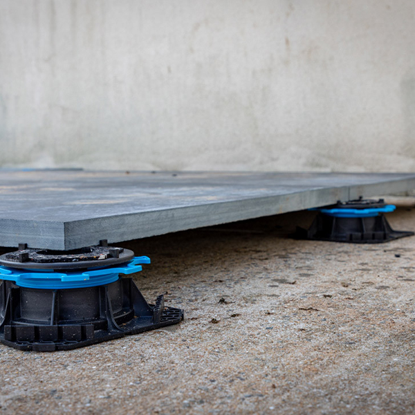 Plot pour terrasse en dalles Cleman Jouplast - hauteur réglable de 28 à 40 MM