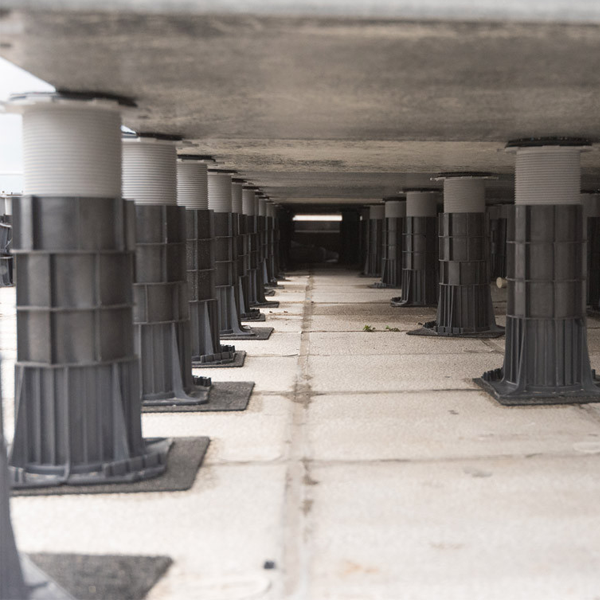 Rehausse de plot Jouplast Cleman pour terrasse extérieure en dalles - 60 MM