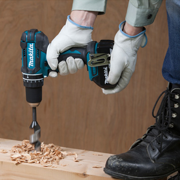 Perceuse visseuse à percussion - Makita DHP482RMJ - 18 V Li-Ion 4 Ah - Ø 13 mm - 2 batteries et chargeur