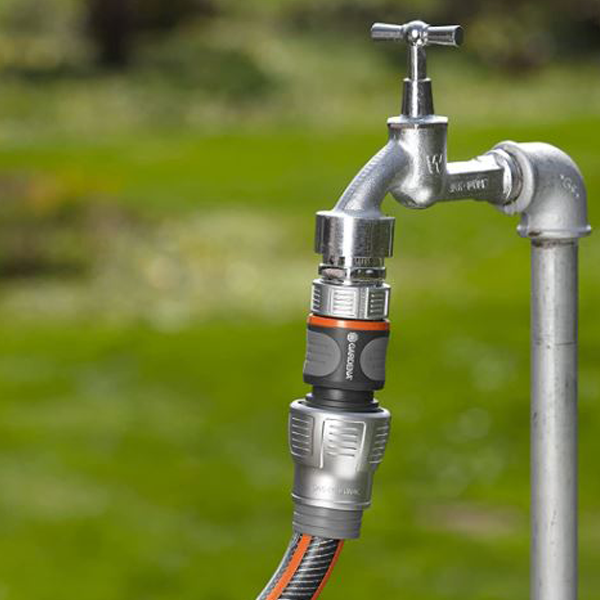 Raccord d'arrosage rapide Premium pour tuyau Ø 19 mm - Gardena - A fixer au nez de robinet