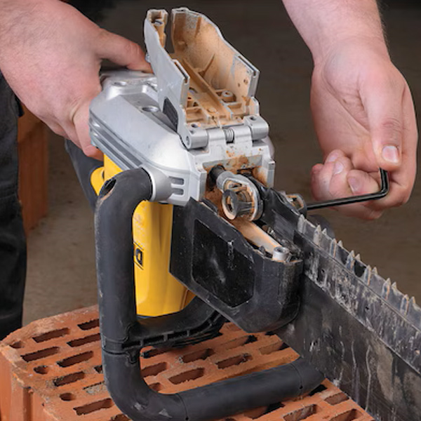 Scie Alligator filaire Dewalt DWE398 - 1700W - longueur de lame 430 mm