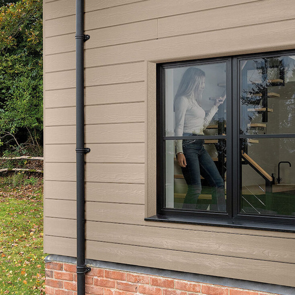 Lame de bardage en fibres-ciment Cedral Click finition relief - 186 MM x 12,00 MM - L. 3,60 M - Brun argile C03