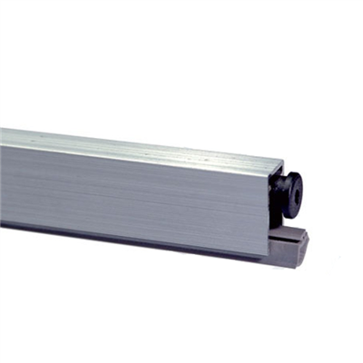 Plinthe automatique encastrable de fixation simplifiée pour bas de porte Klomini - Longueur 0,73 m