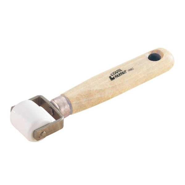 Roulette de colleur fût ébonite pour marouflage des joints muraux - L'Outil Parfait - Largeur 25 mm