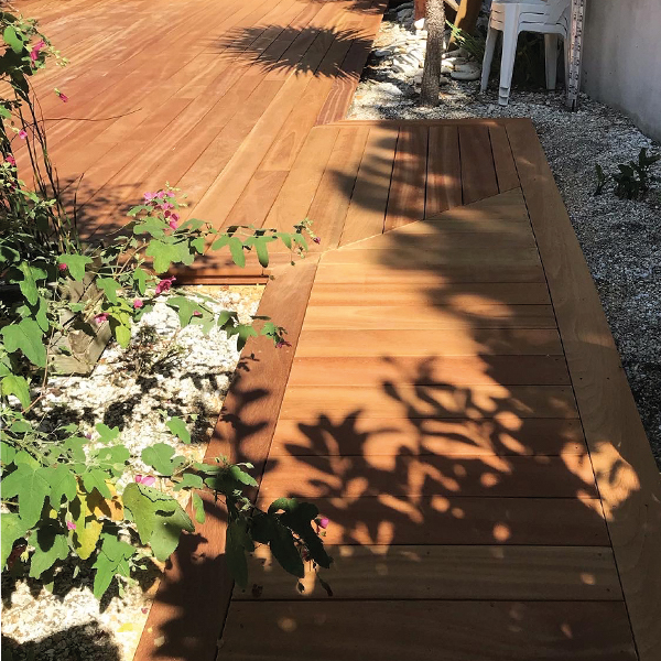 Lame de terrasse en bois exotique Tatajuba KD lisse - Classe 4 - 145 MM x 21,00 MM - Longueur 2,75 M