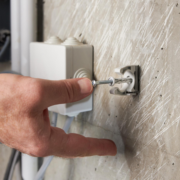 Cheville à frapper en nylon avec vis zingué tête plate - Spit Hit-M P - 8,0 MM x 90,0 MM - boîte de 50