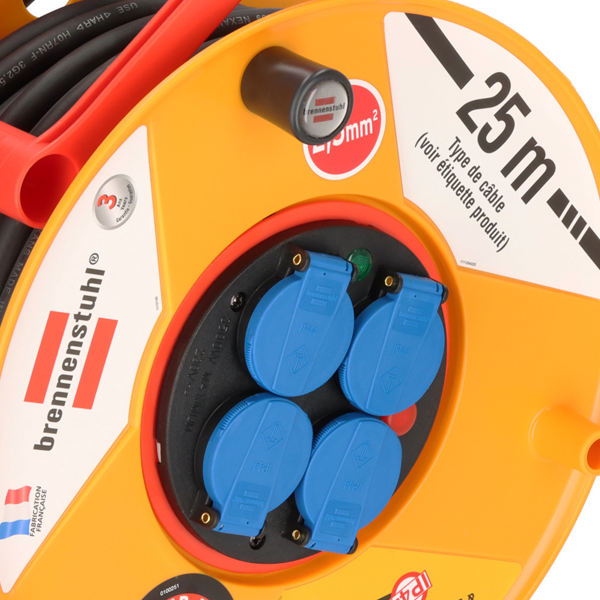 Enrouleur électrique Brennenstuhl Standard RB PRO - câble de 25,0 M H07RN-F 3G2,5 avec 4 prises IP44