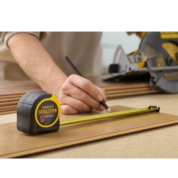 Mètre mesure à ruban Stanley Fatmax avec crochet magnétique 5 m x 32 mm classe 2