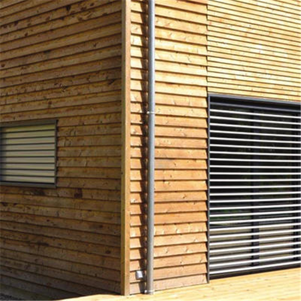 Cornière en Sapin du Nord Traité Classe 3 Vert - 6,8 CMx6.8 CM - L.3,00 M