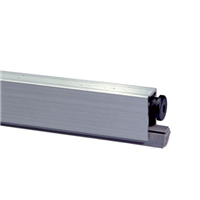 Plinthe automatique encastrable de fixation simplifiée pour bas de porte Klomini - Longueur 0,83 m