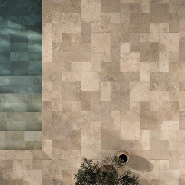 Carrelage imitation travertin en grès cérame - Composition modulaire - Grip Solithe Naturel - ép. 9 mm