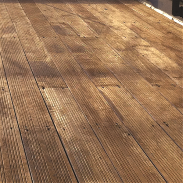 Lame de terrasse bois en Pin du Nord striée - Névéo - Traité classe 4 marron - 145 MM x 27,00 MM - Longueur 4,20 M