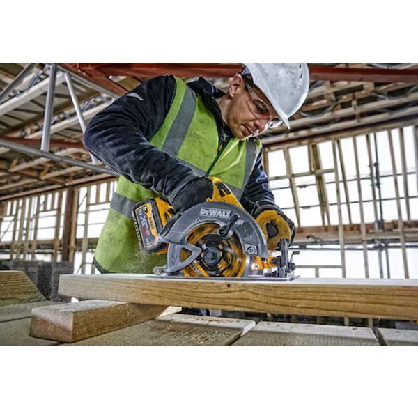 Scie circulaire Dewalt DCS578NT-XJ - XR Flexvolt 54V 190 mm - en coffret sans batterie ni chargeur