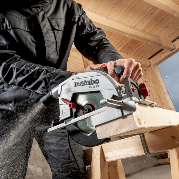 Scie circulaire filaire 190 mm Metabo KS 66 FS - 1500W - en coffret avec lame carbure 24 dents et guide latéral