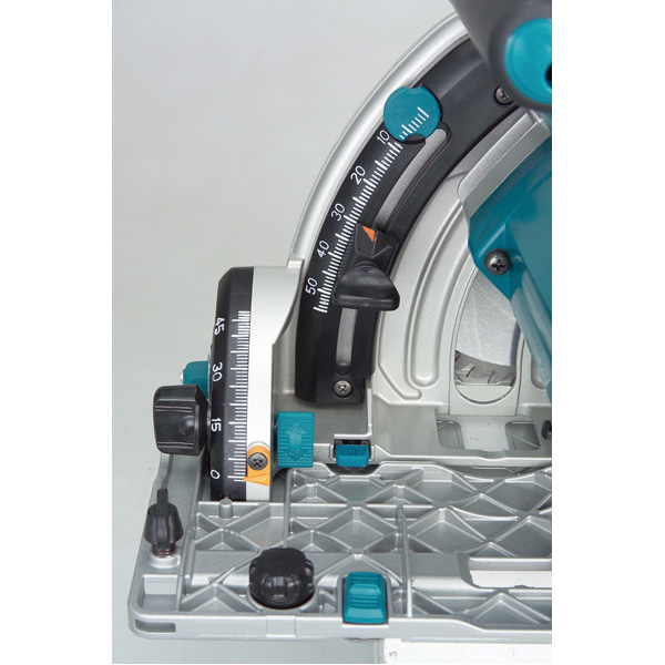 Scie plongeante makita SP6000J diamètre 165 mm 1300W avec coffret MAK-PAC
