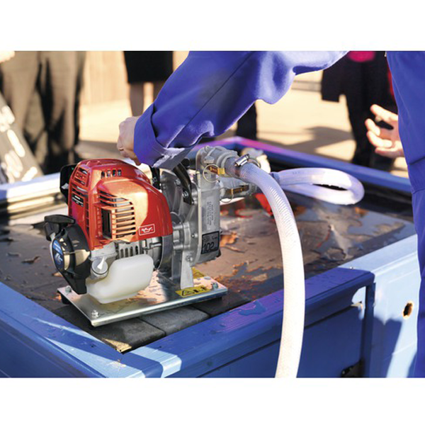 Motopompe pour eaux claires et peu chargées - Honda WX10 - moteur essence GX25 - débit 140 l/min - 3,6 bar