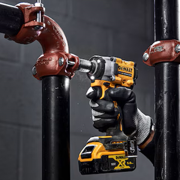 Boulonneuse à chocs 1/2'' XR 18V brushless 406 Nm Dewalt DCF922NT-XJ - en coffret TSTAK sans batterie ni chargeur