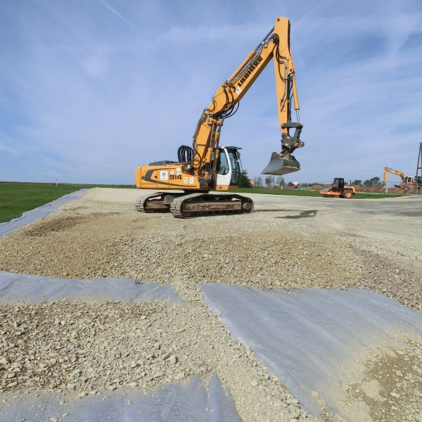 Géotextile de séparation non-tissé Classe 3 MIRAFI® Bidim S32A - 125 g/m² - 250,00 m x 4,00 m