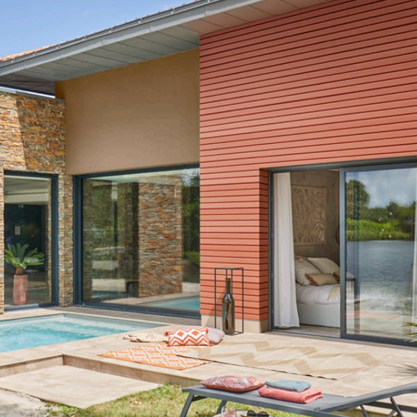 Bardage bois peint en Sapin du Nord de classe 3.1 - Extra Silverwood - Profil Line - 20,00 mm x 125,00 mm - Long. 4,15 m - Coloris Terracotta