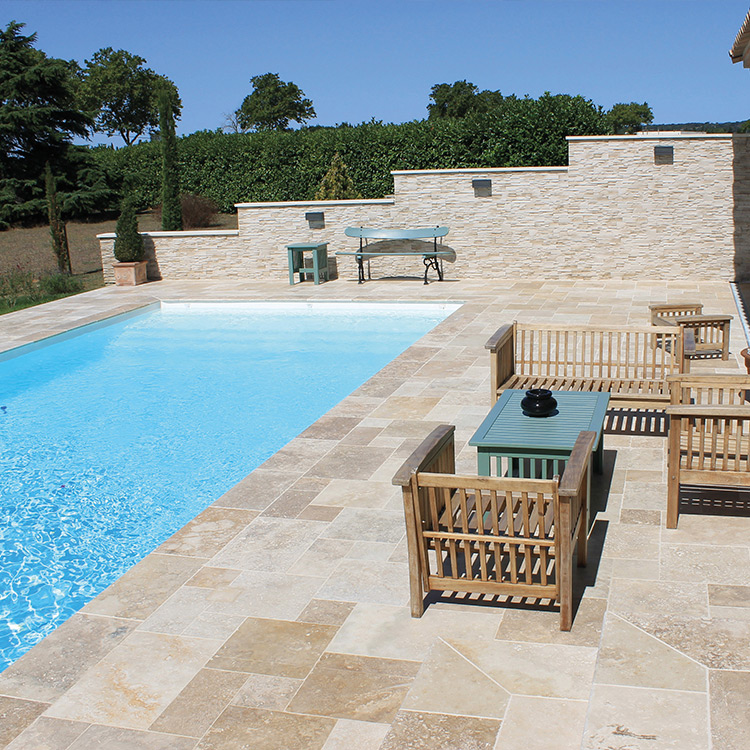 Terrasse pierre naturelle