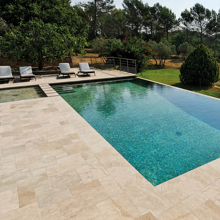 Terrasse pierre naturelle