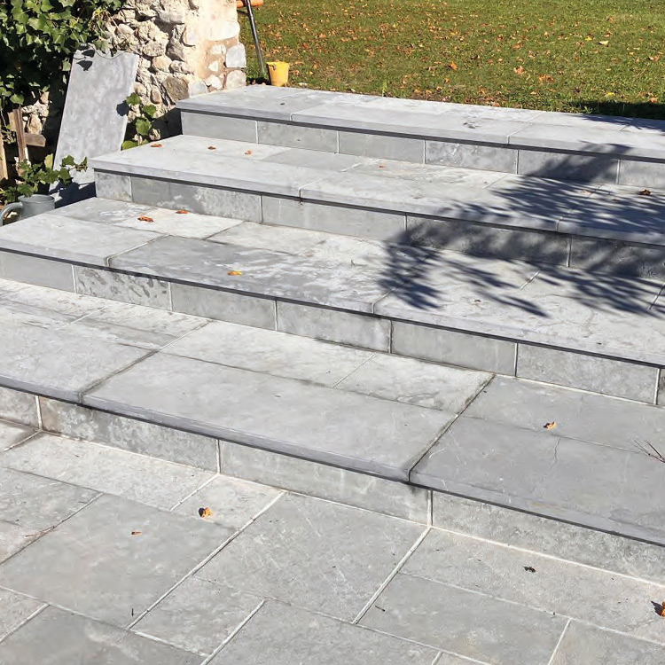 Terrasse pierre naturelle