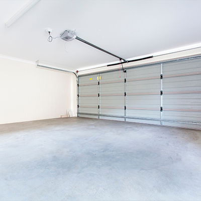 Un sol de garage plan et sain