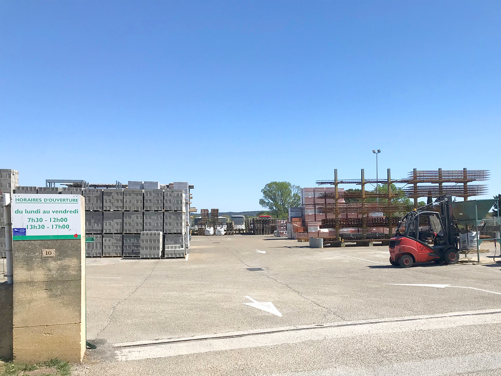Agences Chausson Materiaux A Castillon Du Gard